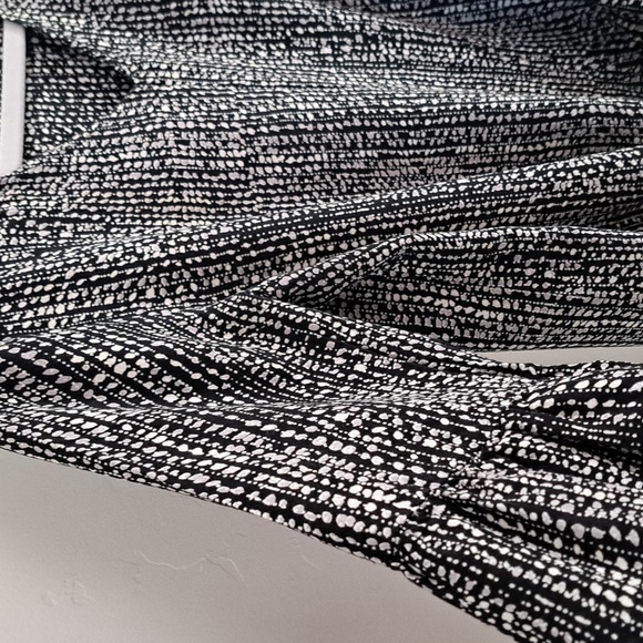 Japna Top V Neck Front Tie Bell Long Sleeve Size Small - Picture 5 of 7